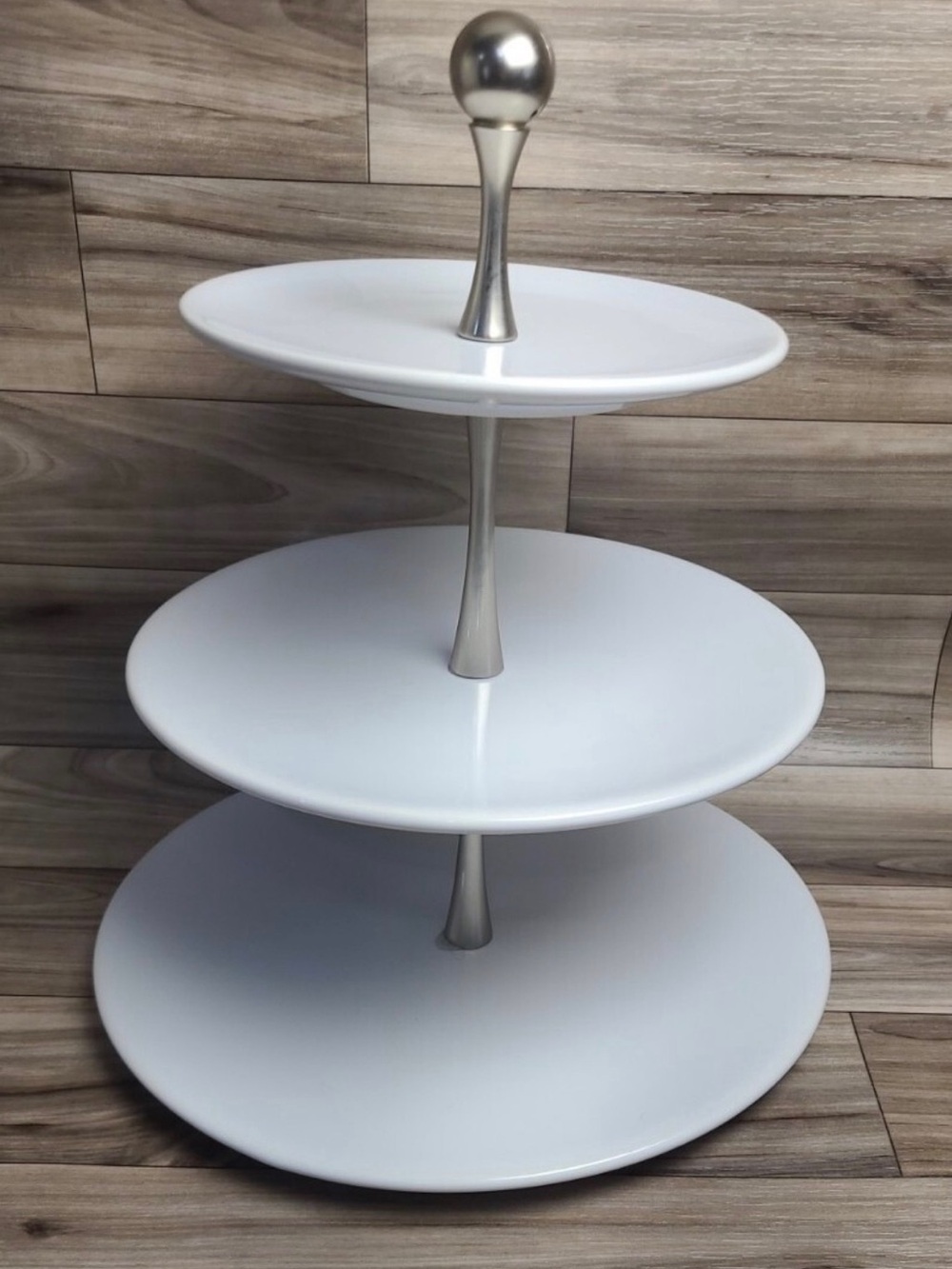 Pampered Chef White Three-Tier Serving Stand with Silver Accents